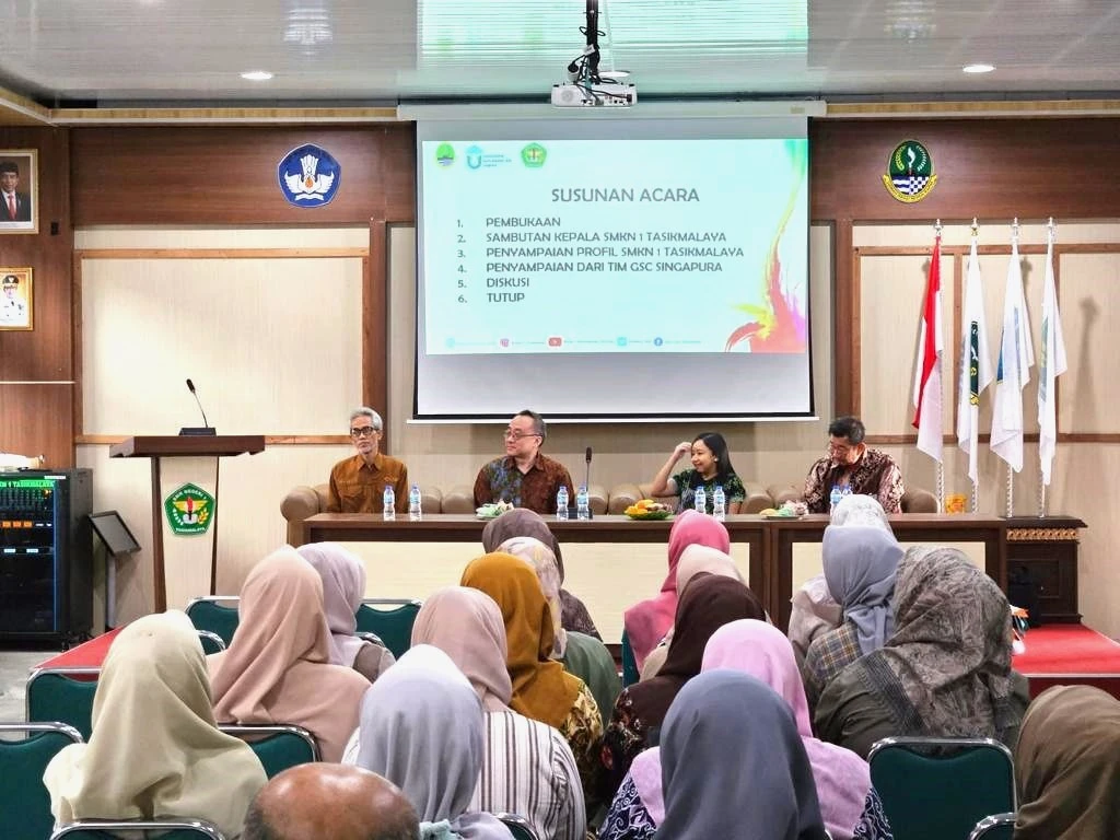 SMKN 1 Tasikmalayaでの GSC (SEA) チームとの共有セッション