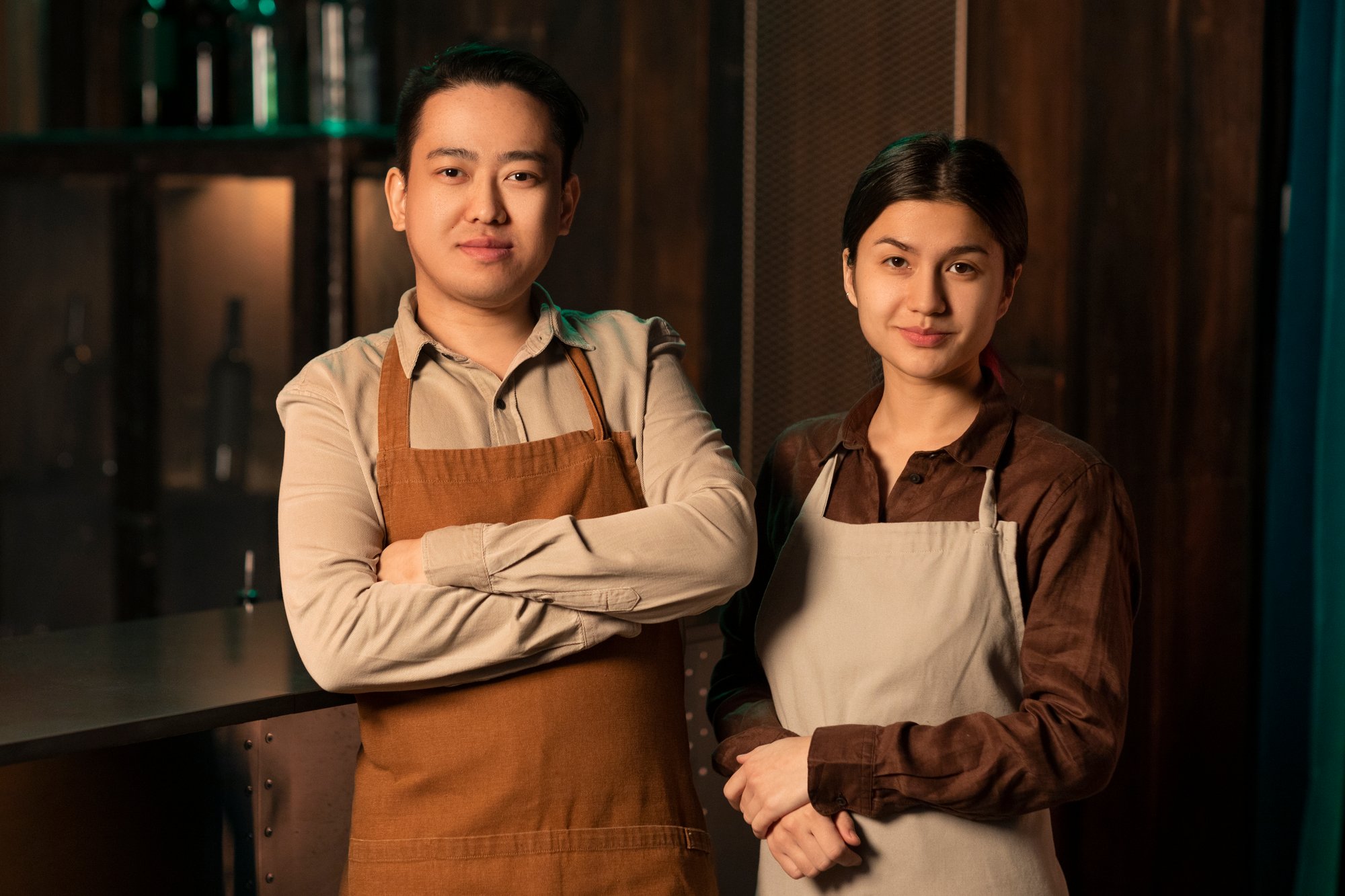 medium-shot-people-working-as-bartenders